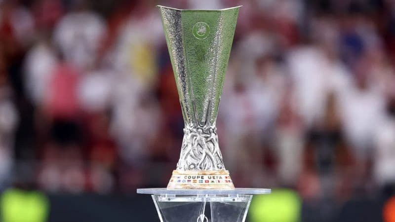 Cúp vô địch giải đấu Europa League 